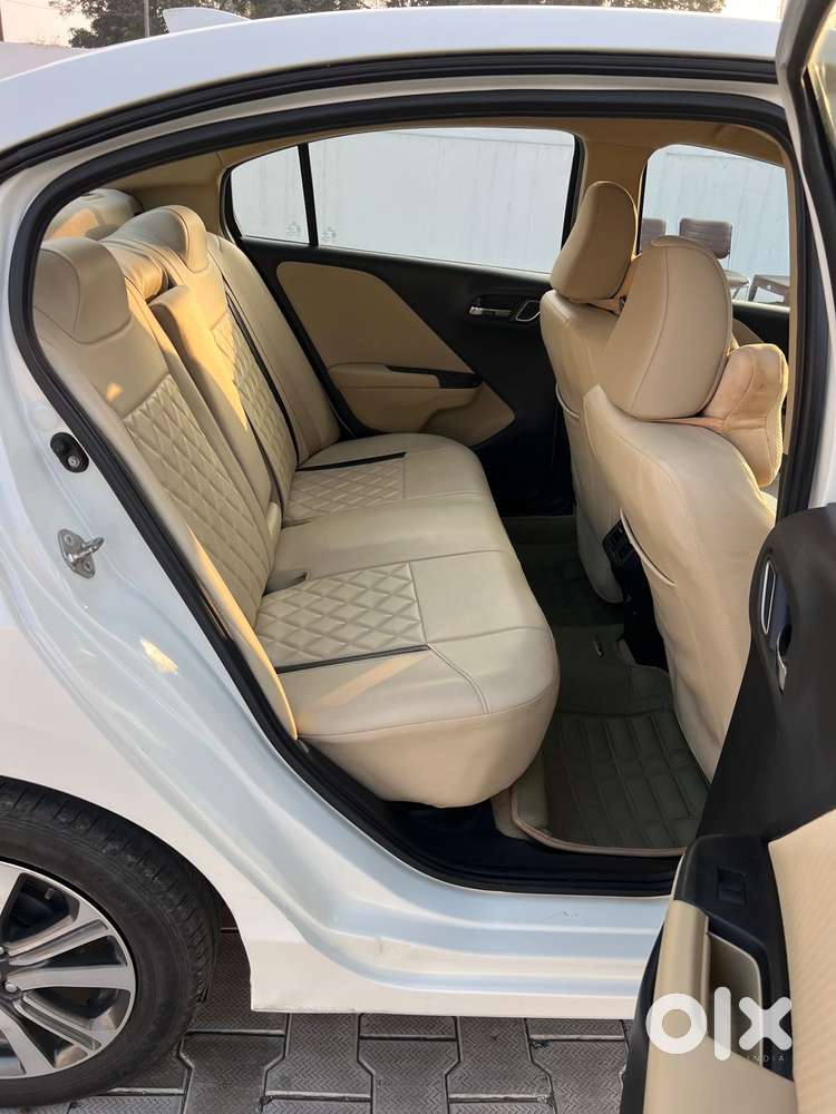 Honda City 1.5 V 5th Gen I-vtec Mt, 2022, Petrol