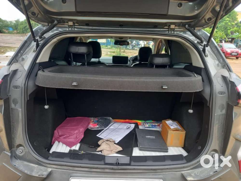 Tata Nexon Creative Plus 1.2 Revotron Petrol 7dca, 2023, Petrol