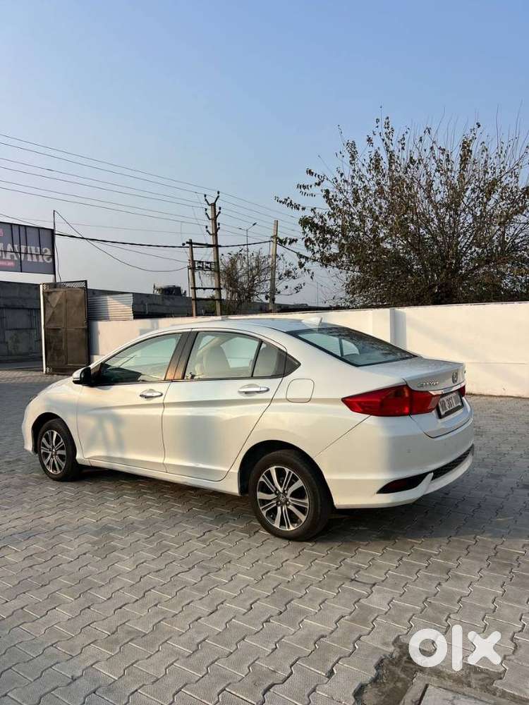 Honda City 1.5 V 5th Gen I-vtec Mt, 2022, Petrol