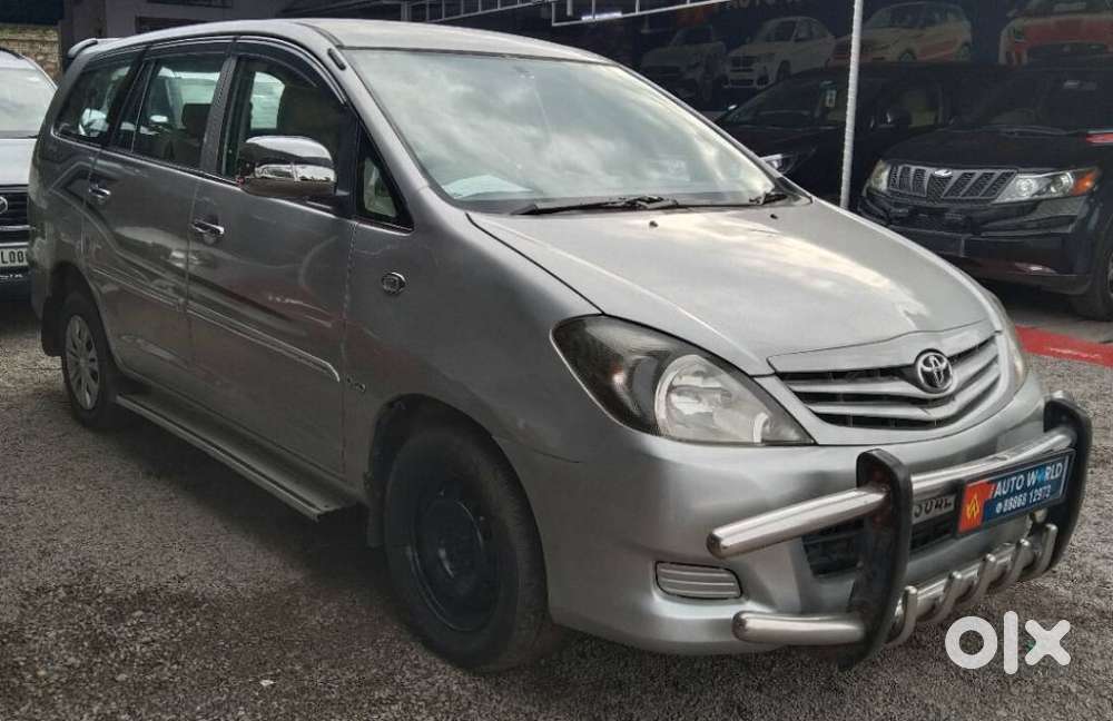 Toyota Innova 2.5 G (diesel) 8 Seater, 2011, Diesel