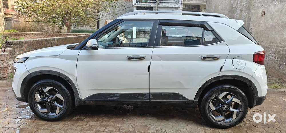 Hyundai Venue 2021 Diesel Good Condition