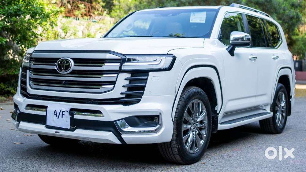 Toyota Land Cruiser Vxr V8 Petrol, 2025, Petrol