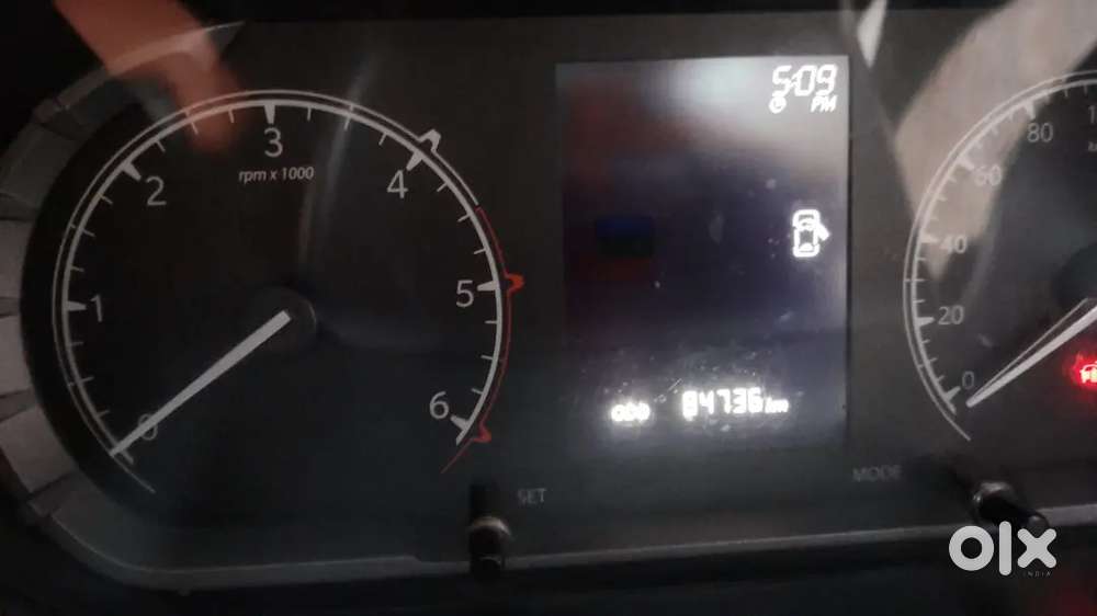 India First Harrier With Manual Sunroof