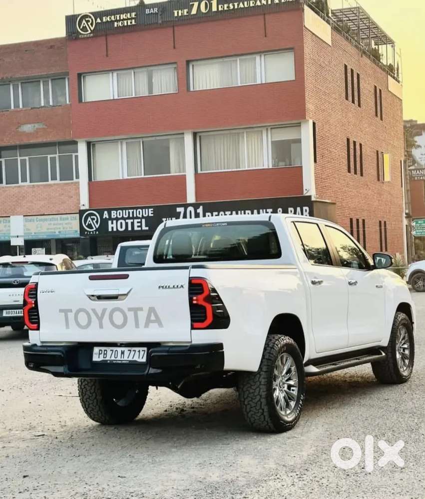 Toyota Hilux 2025 Diesel 20480 Km Driven