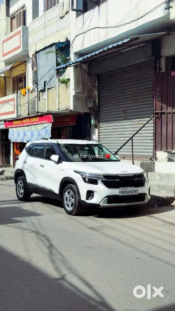 Best Car White Colour Fully Cleaned