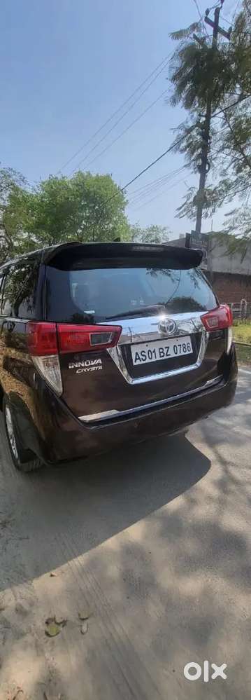 Toyota Innova Crysta 2016 Diesel 97000 Km Driven