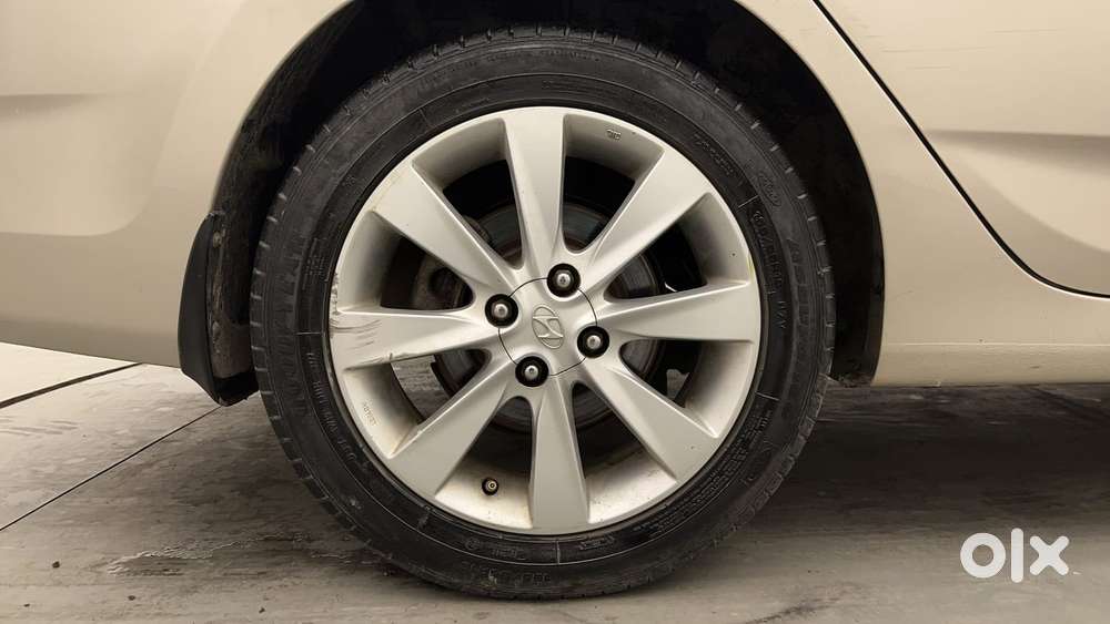 Hyundai Verna 1.6 Vtvt Sx, 2012, Petrol