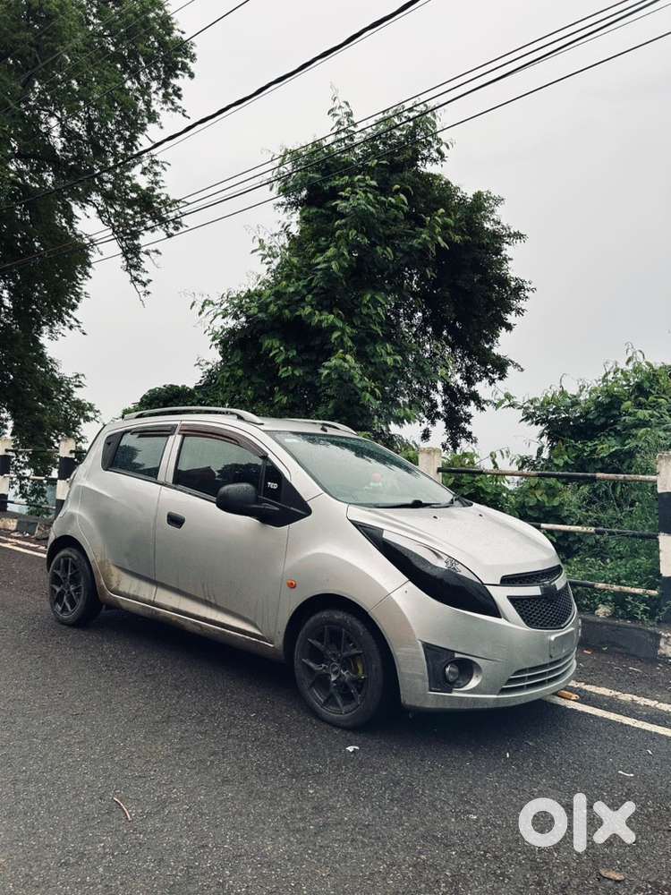 Chevrolet Beat Petrol 2014