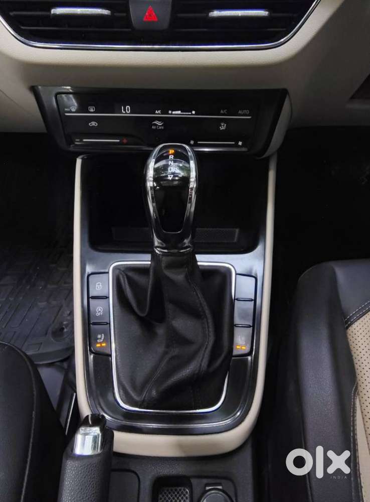 Skoda Slavia Style 1.0l Tsi At, 2022, Petrol
