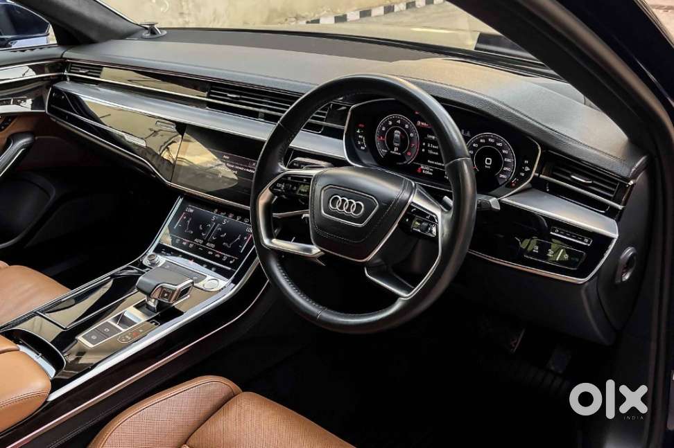 Audi A8 L, 2019, Petrol