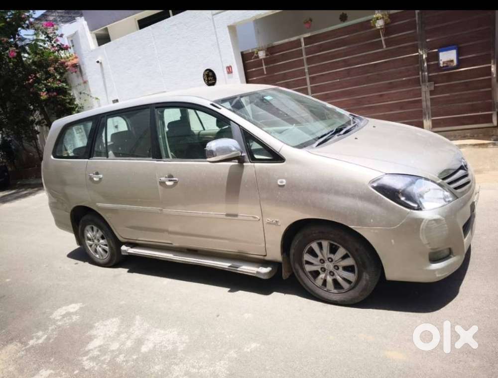 Toyota Innova 2.0 V, 2010, Diesel