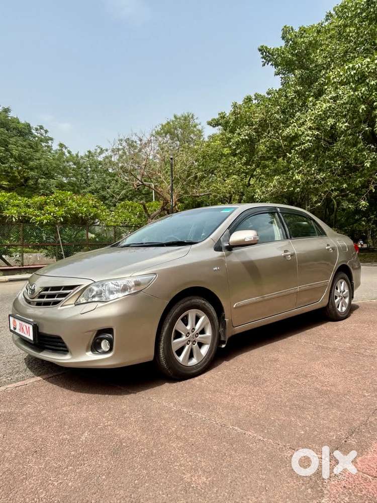 Toyota Corolla Altis [ ] 1.8 Vl At, 2013, Petrol