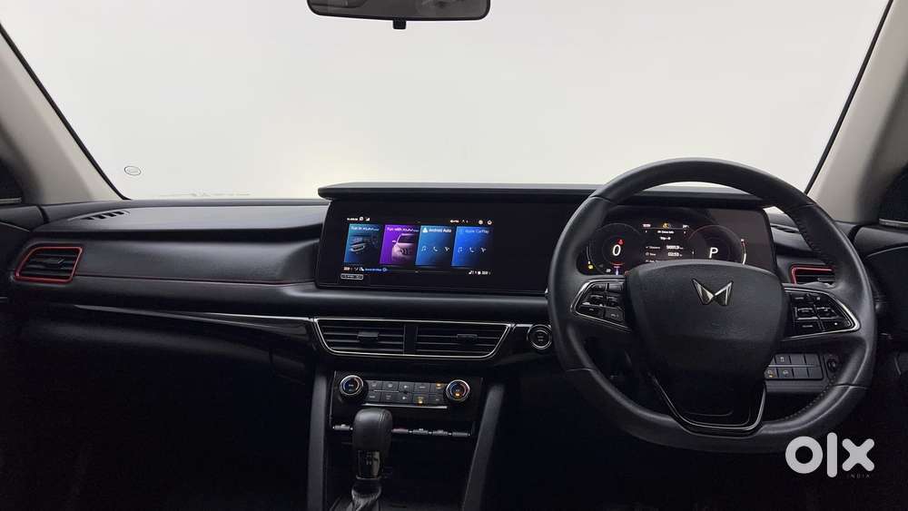 Mahindra Xuv700 2.0 Ax 7 Petrol At Luxury Pack Str, 2024, Petrol