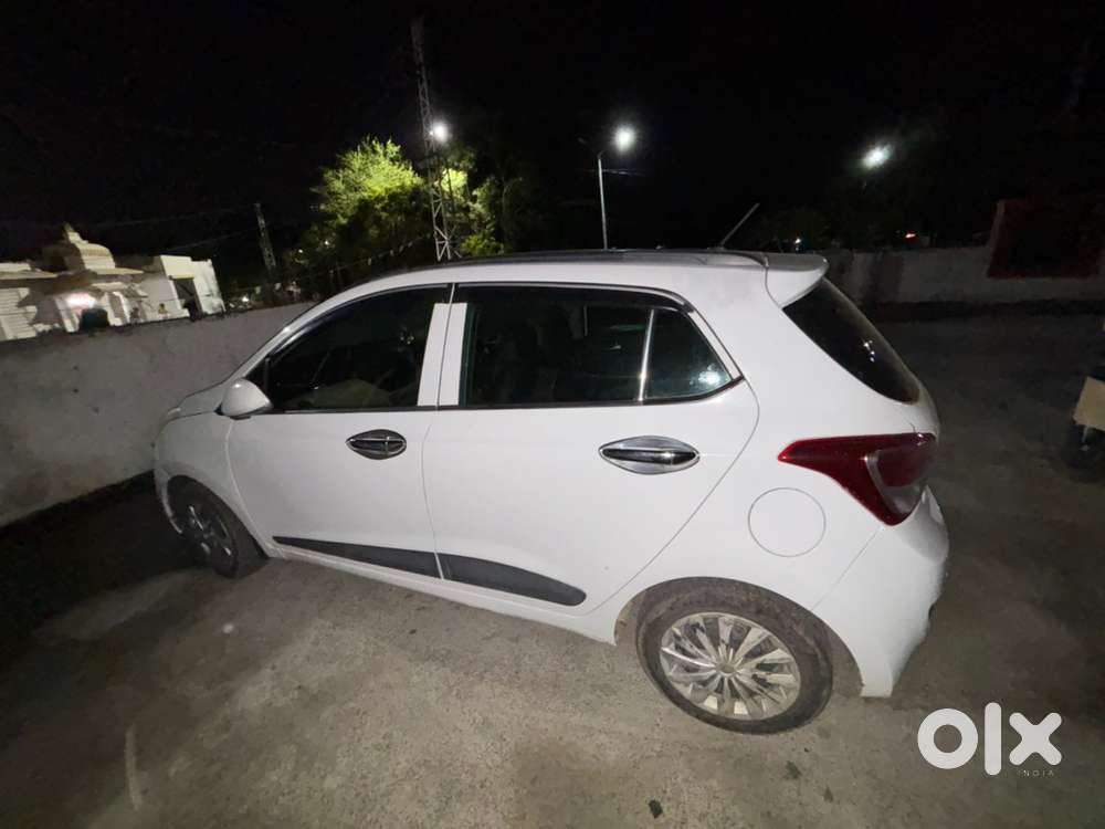 Hyundai I10 Sportz 2015