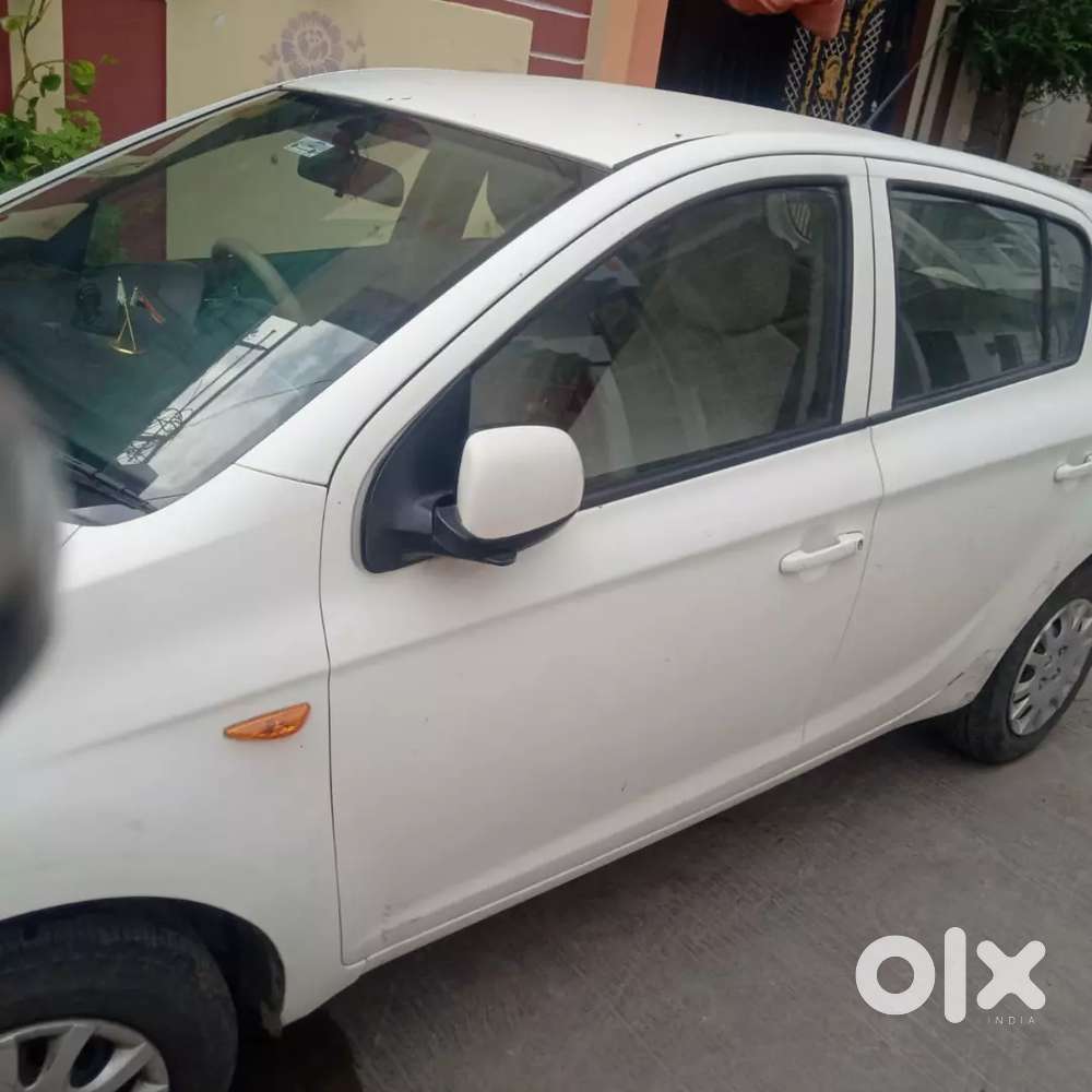 Hyundai I20 2010 Petrol 80000 Km Driven