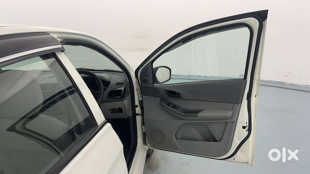Tata Tigor 1.2 Revotron Xm Cng, 2023, Cng & Hybrids