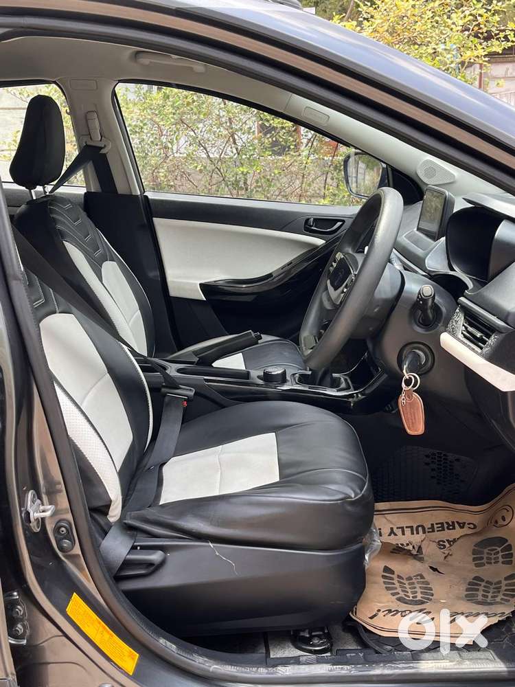 Tata Nexon Pure Plus (s) Petrol Amt, 2024, Petrol