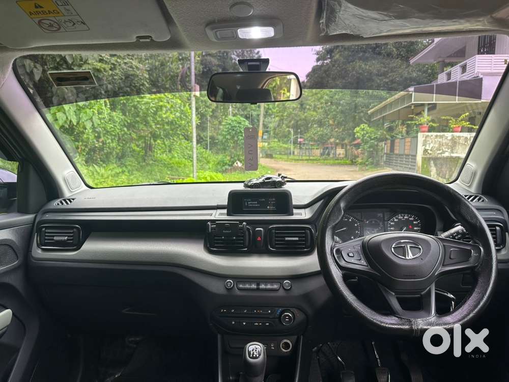 2022 Tata Punch Petrol Manual Adventure