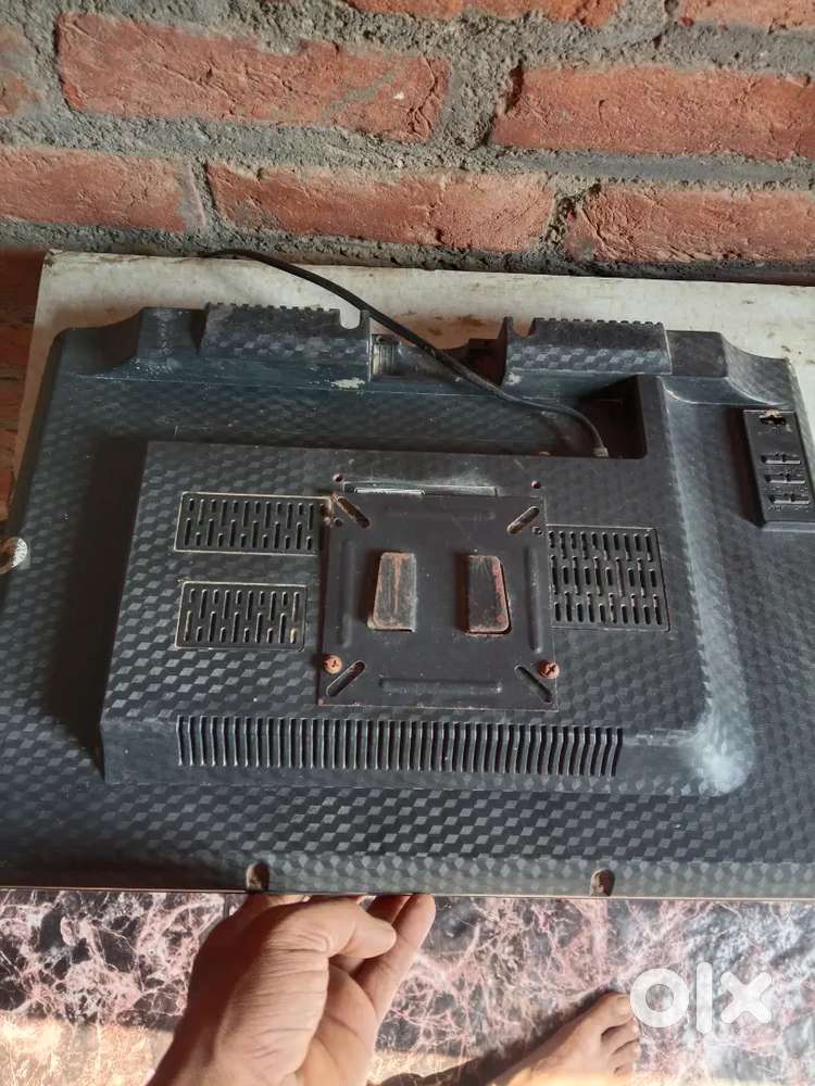 LCD TV aiWa