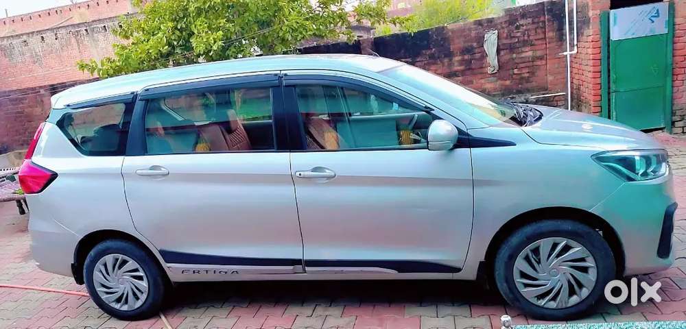 Ertiga Vxi Cng Petrol First Owner 57000 Chali Hai