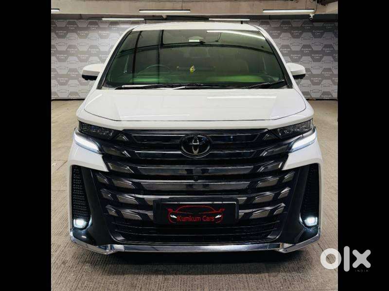 Toyota Vellfire Vip – Executive Lounge, 2024