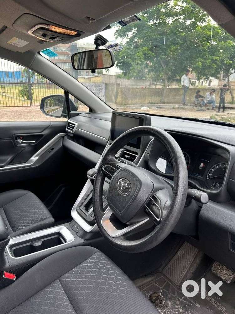 Toyota Innova Hycross 2.0 Gx 7 Str, 2024, Petrol
