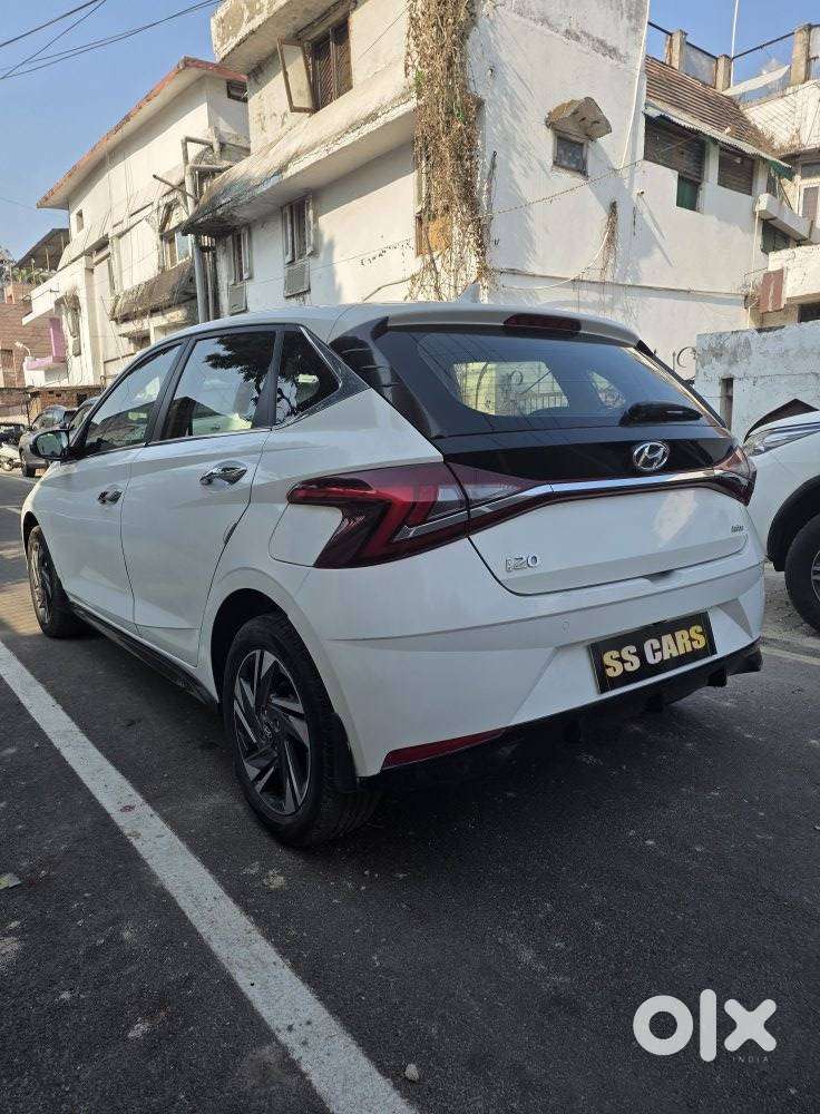 Hyundai I20 1.4 Asta (o) At With Sunroof, 2021, Petrol