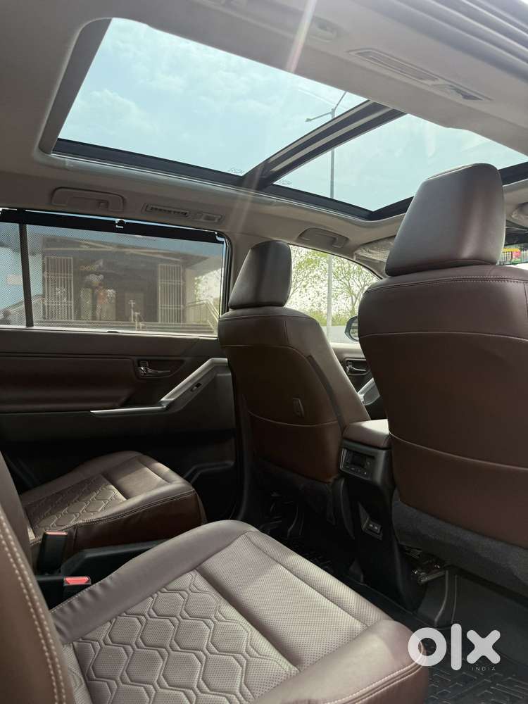 Toyota Innova Hycross 2.0 Zx (o) Hybrid 7 Str, 2024, Cng & Hybrids