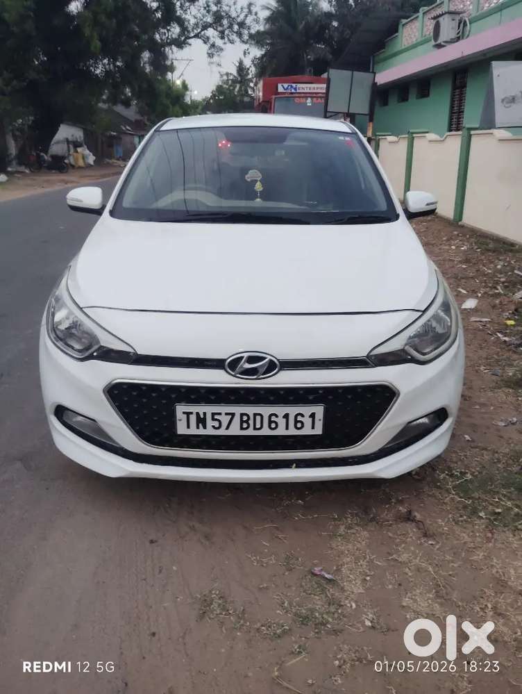 * Hyundai I20 Sportz *