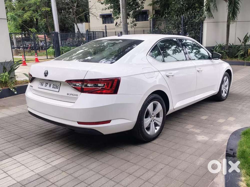 Skoda Superb [ ] 1.8 Style Tsi At, 2016, Petrol
