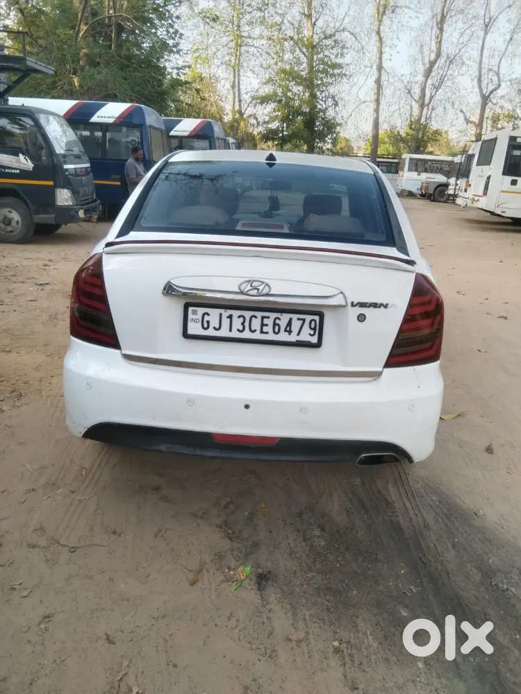 Hyundai Verna 2010 Cng & Hybrids 105000 Km Driven