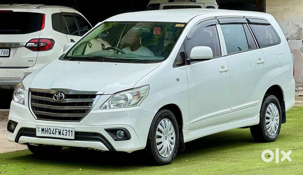 Toyota Innova 2.5 Gx (diesel) 8 Seater Bs Iv, 2016, Diesel