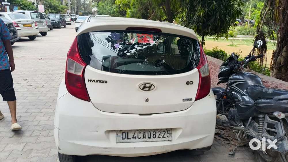 Hyundai Eon 2013 Cng & Hybrids 70000 Km Driven