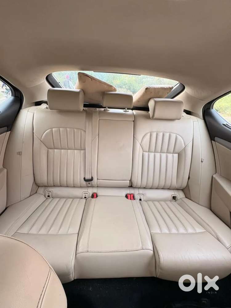 Skoda Superb [ ] 1.8 Style Tsi At, 2019, Petrol