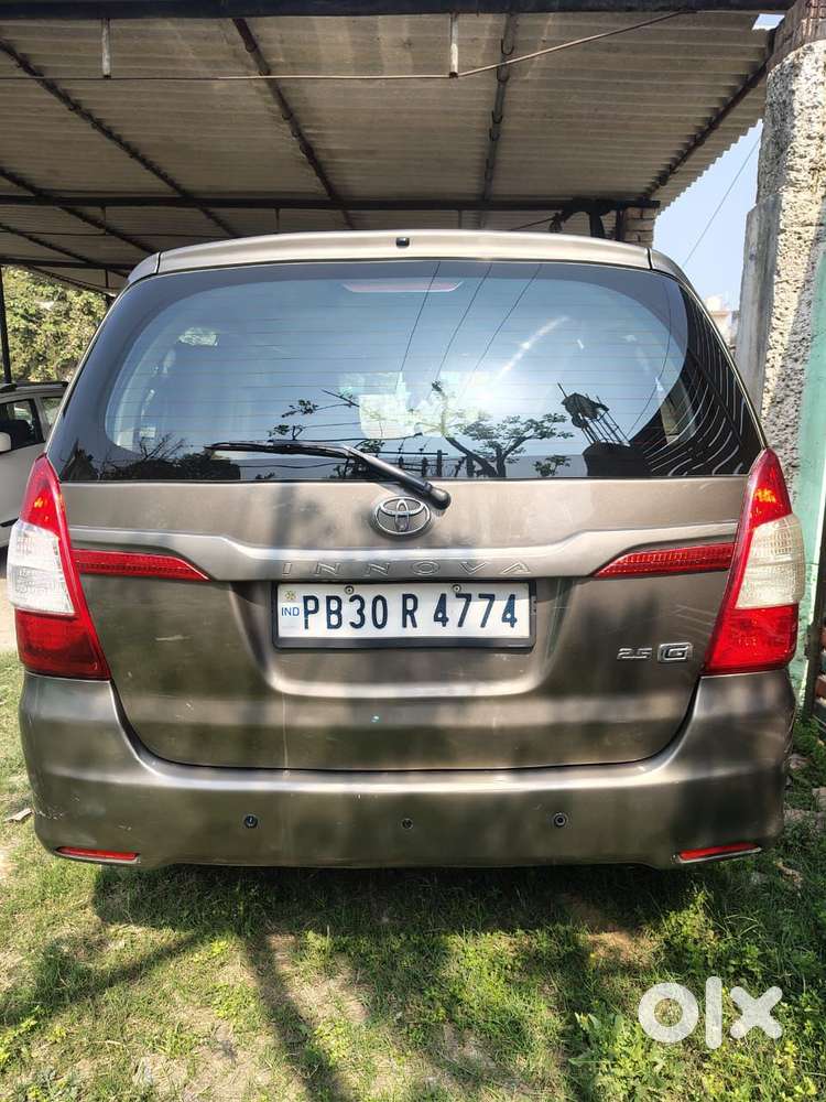 Toyota Innova, 2015
