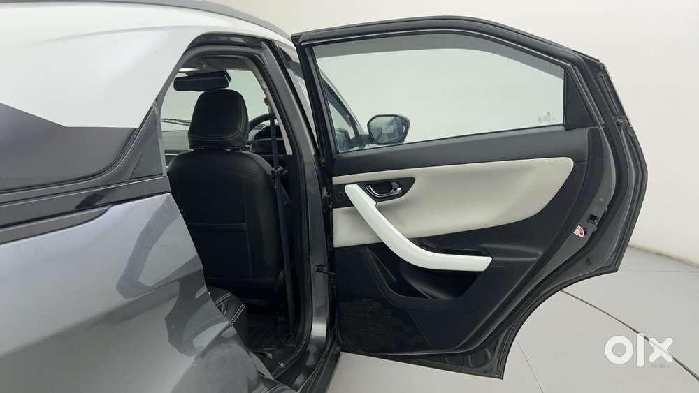 Tata Nexon Creative Plus 1.2 Revotron Petrol 6 Mt Dt, 2023, Petrol