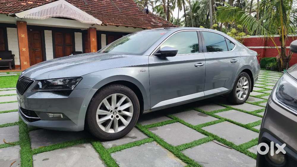 Skoda Superb 2016 December Diesel Well Maintained