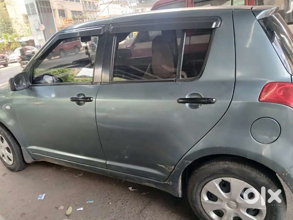 Maruti Swift Vxi 2011