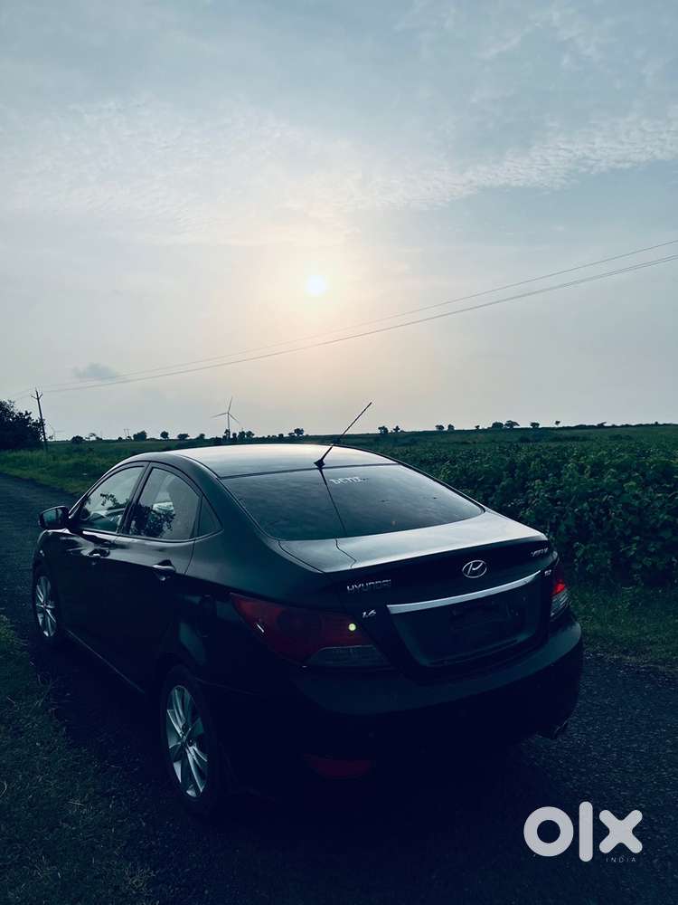 Hyundai Fluidic Verna 2011 Mh Passing