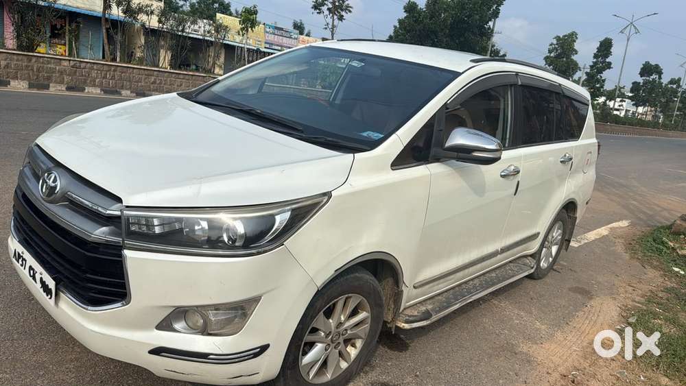 Toyota Innova Crysta 2016