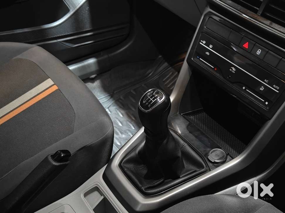 Skoda Kushaq 1.0 Tsi Ambition, 2022, Petrol