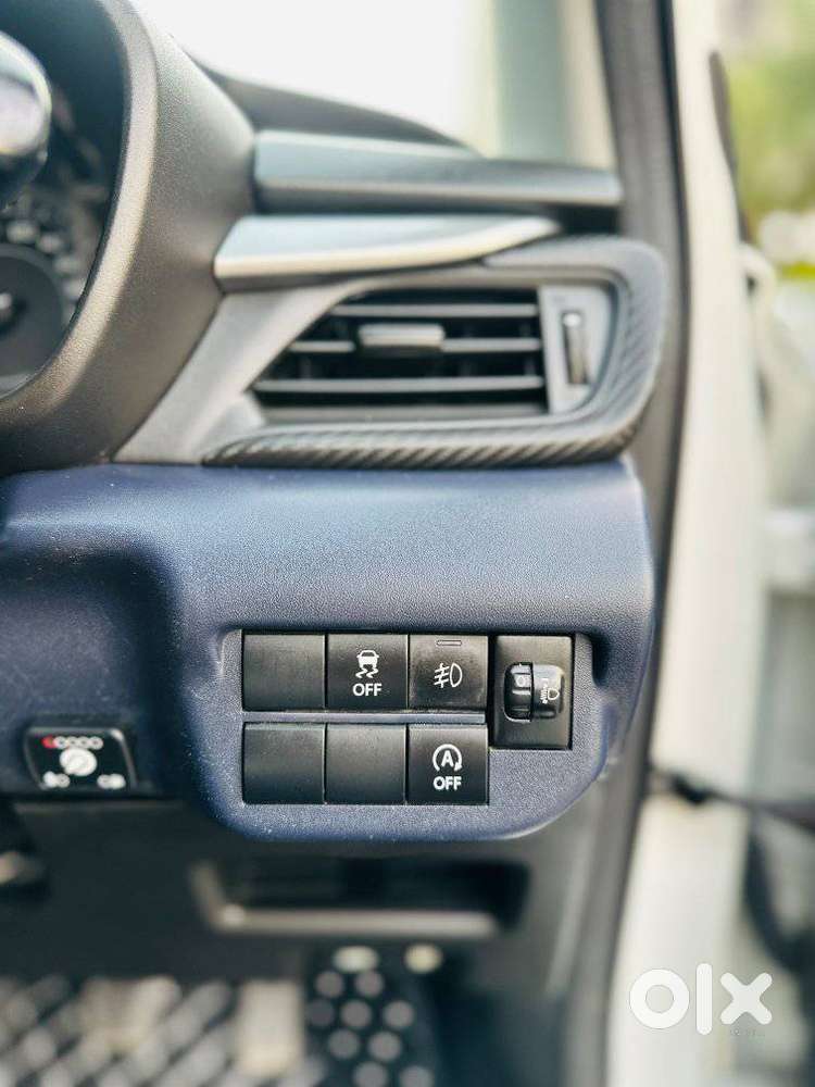 Maruti Suzuki Brezza 1.5 Lxi Smart Hybrid, 2023, Petrol