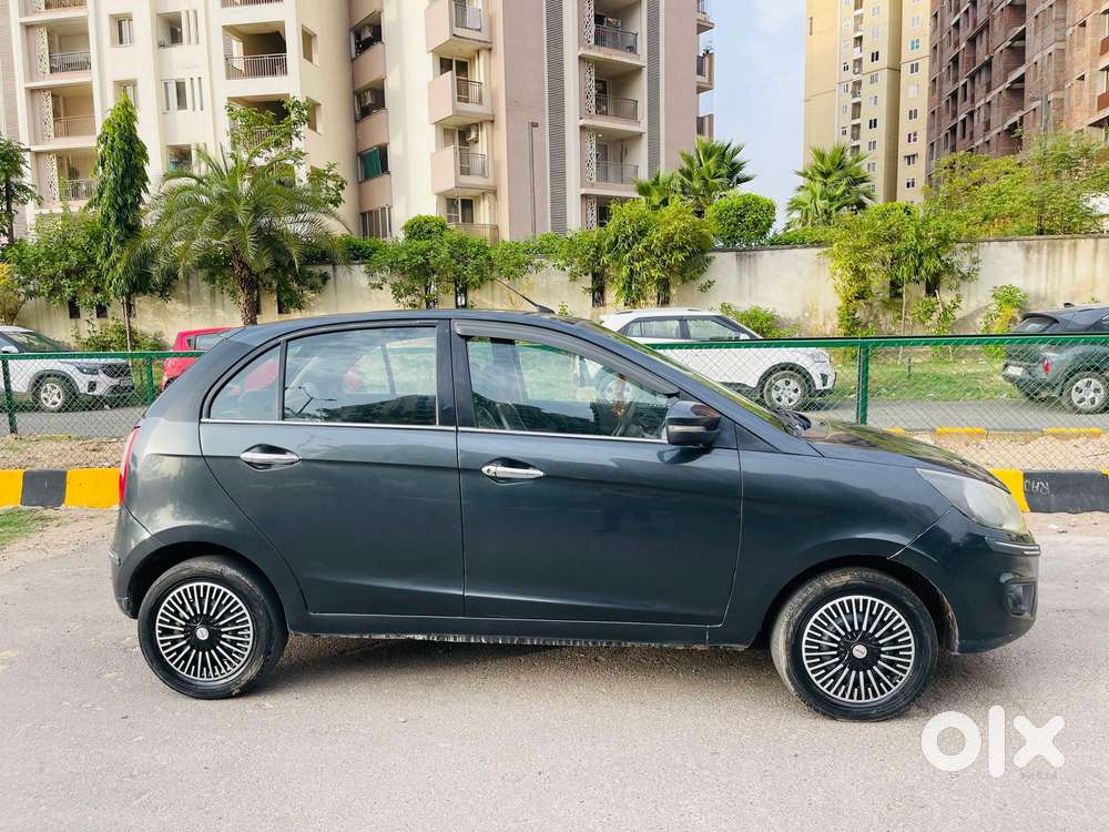 Tata Bolt Revotron Xt, 2015, Petrol