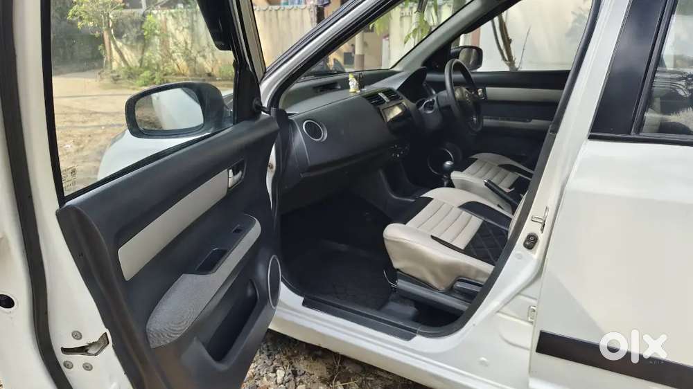 Maruti Suzuki Dzire 2011