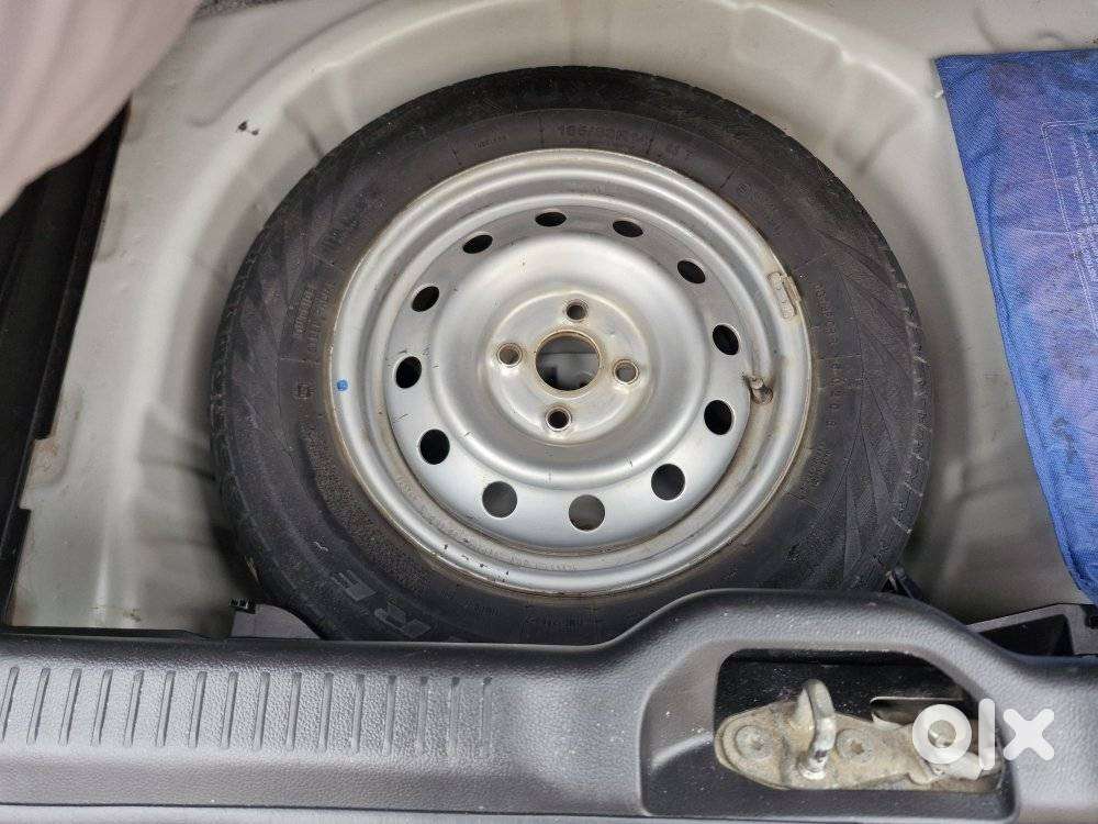 Maruti Suzuki Swift Lxi Optional-o, 2021, Petrol