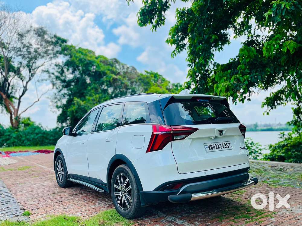 Mahindra Xuv700 2.0 Ax 7 Petrol Mt Str, 2022, Petrol