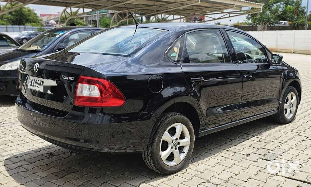 Skoda Rapid 1.5 Tdi Elegance Plus Mt Black Package, 2013, Diesel