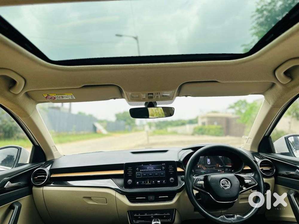 Skoda Slavia 1.5 Tsi Style At, 2023, Petrol
