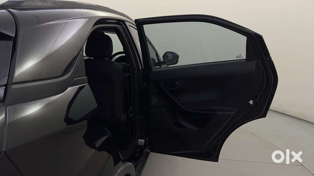 Tata Nexon 1.2 Revotron Xza Plus Luxs Red Dark Edition Amt, 2023, Pe..