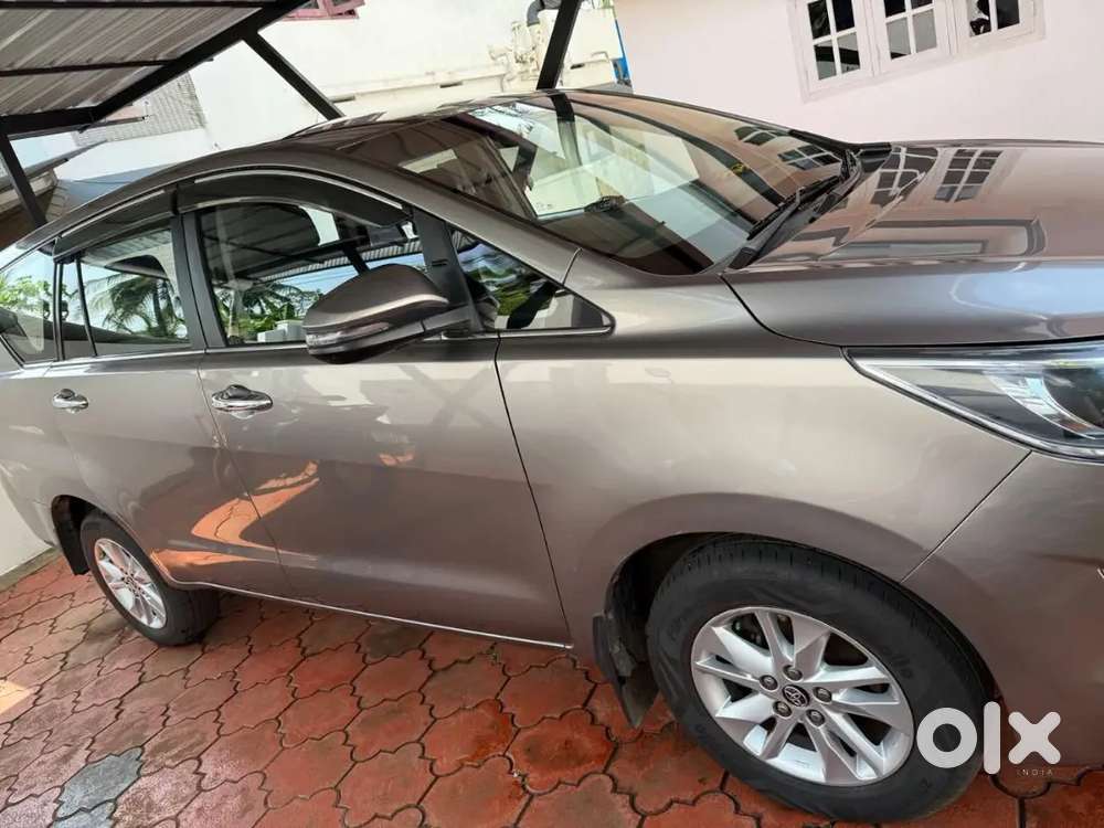 Toyota Innova Crysta 2018 Diesel Well Maintained